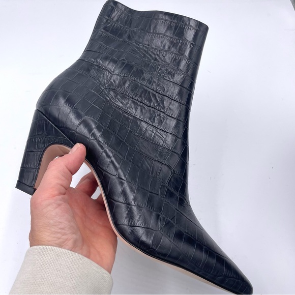 NEW Everlane Black Crocodile Leather Short Banana Boot in Size 9.5 - Picture 8 of 15